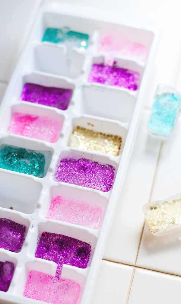 Diy glitter ice cubes