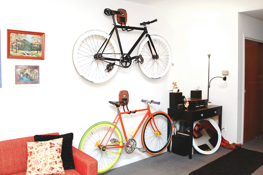 2 bike wall rack