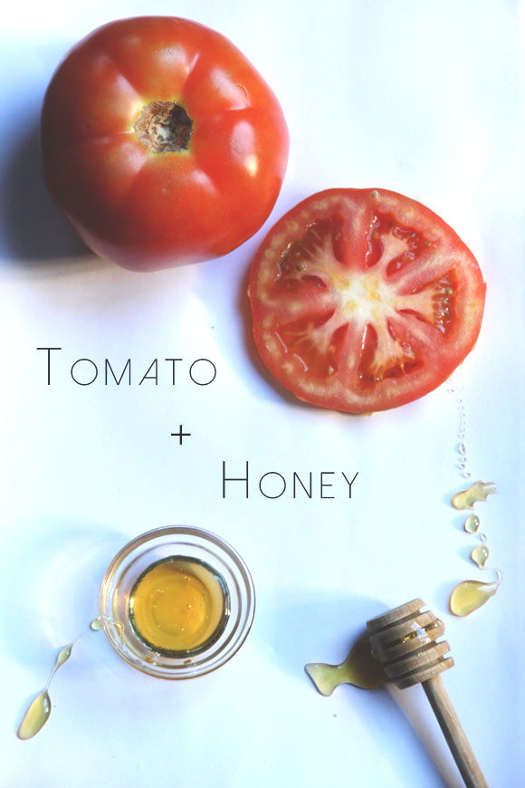 Tomato and honey for clear skin