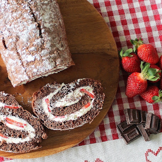 Chocolate and Strawberry Swiss Roll - Valentine's Day Strawberry Recipe