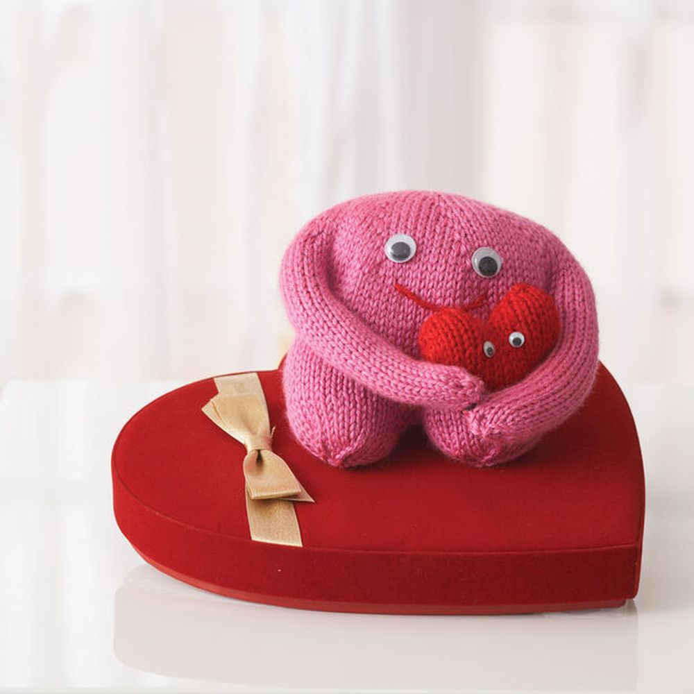Huggable knitted darling monster valentine's day crochet patterns 