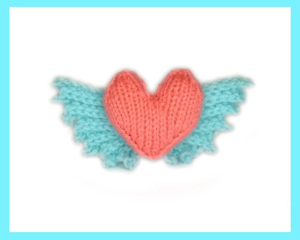 Soft heart with angel wings valentine's day pattern 
