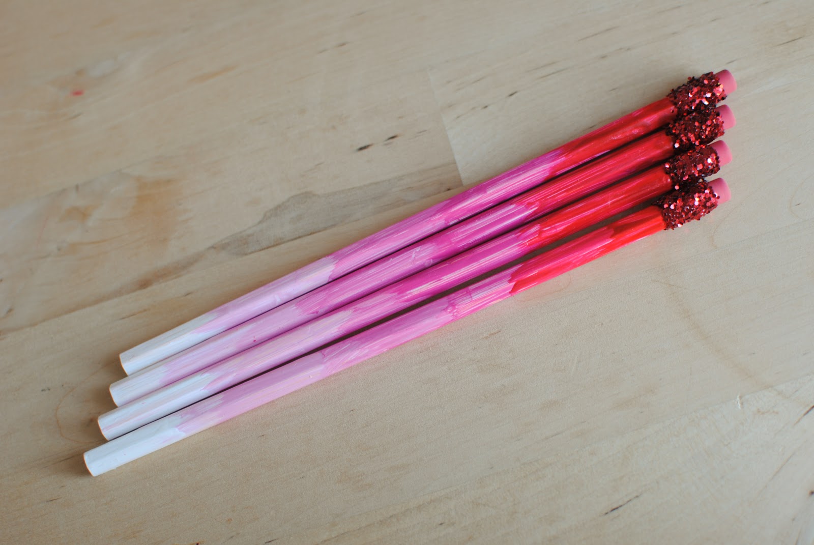 Ombre Pencils - DIY Valentine's Day Craft