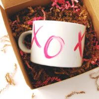 Diy xo valentine's day mugs