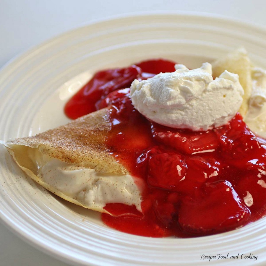 Strawberry cheesecake crepes 