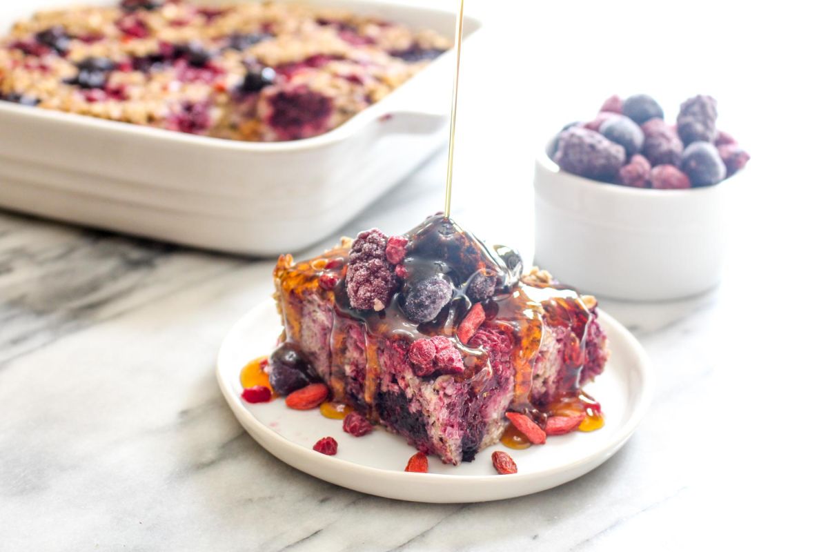 Banana Berry Baked Oatmeal Serve