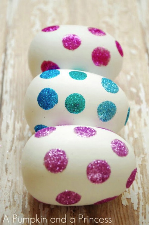 Glitter dot eggs