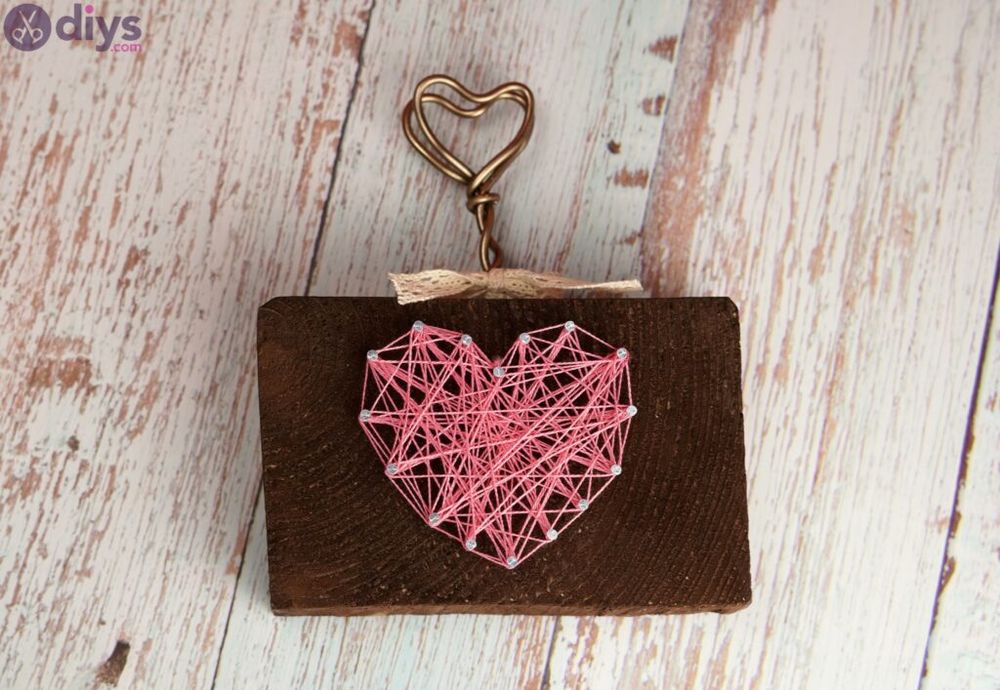 String art photo holder valentine’s day diy craft ideas 