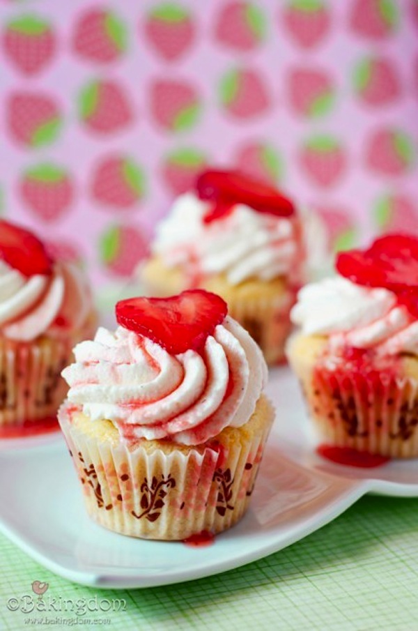 White chocolate strawberry ice cream cupcakes
