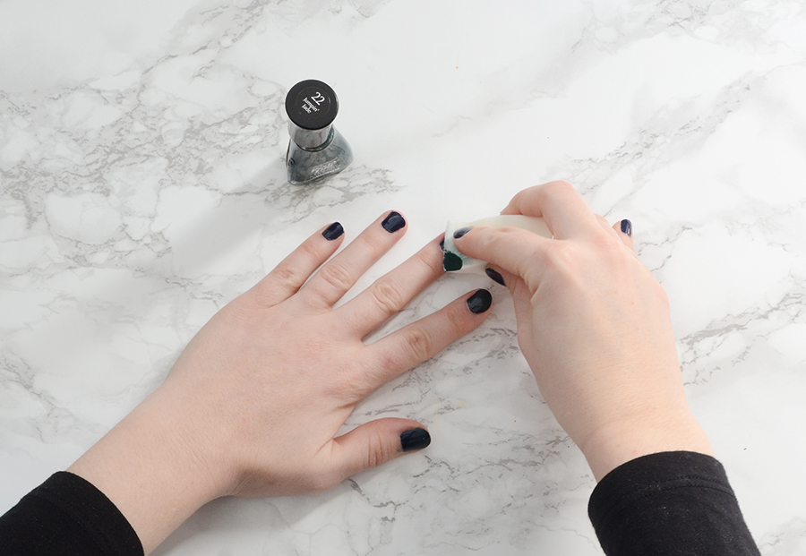 Galaxy nails manicure tutorial step 4