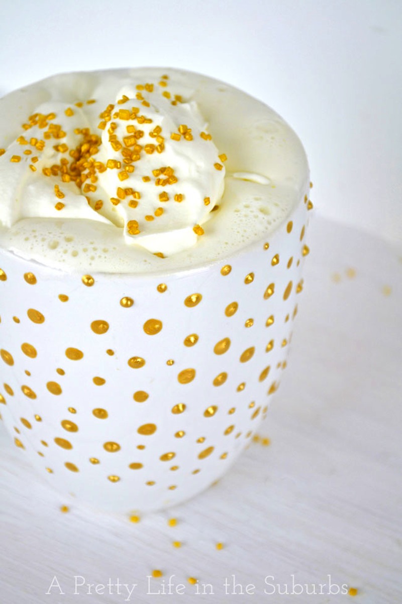 Gold textured polka dot mug