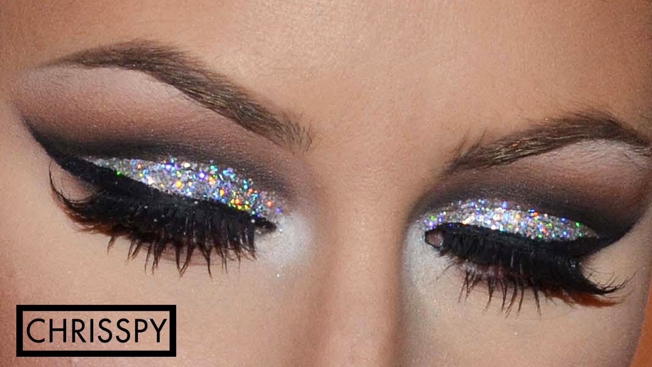 Holographic silver and a black crease