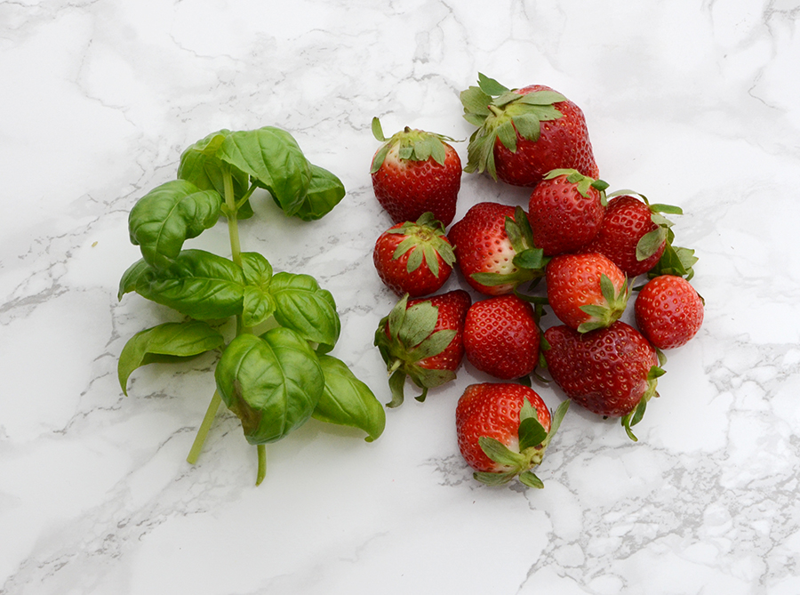 Infused water ideas strawberry basil 1