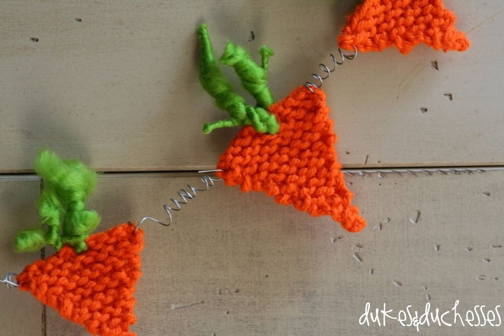 Carrot garland knit