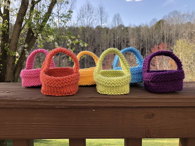 Easter basket knit