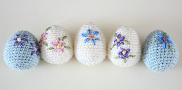 Easter eggs with floral patches crochet