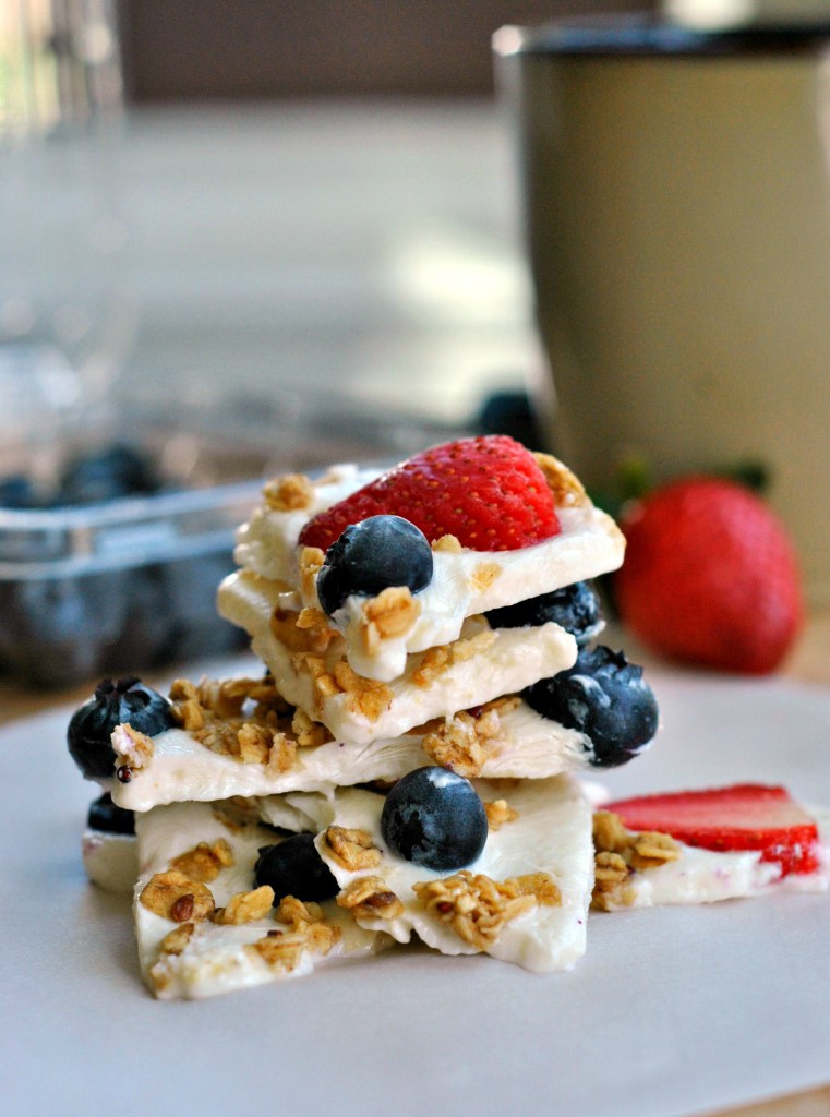 Greek yogurt breakfast bark