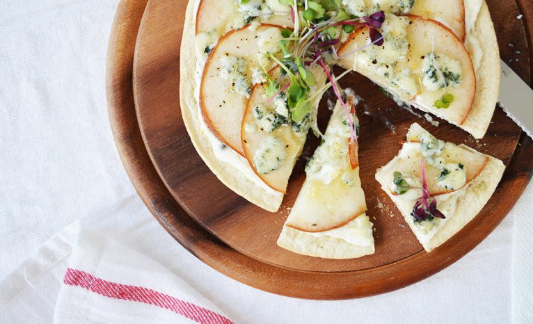 Pear and blue cheese flatbread