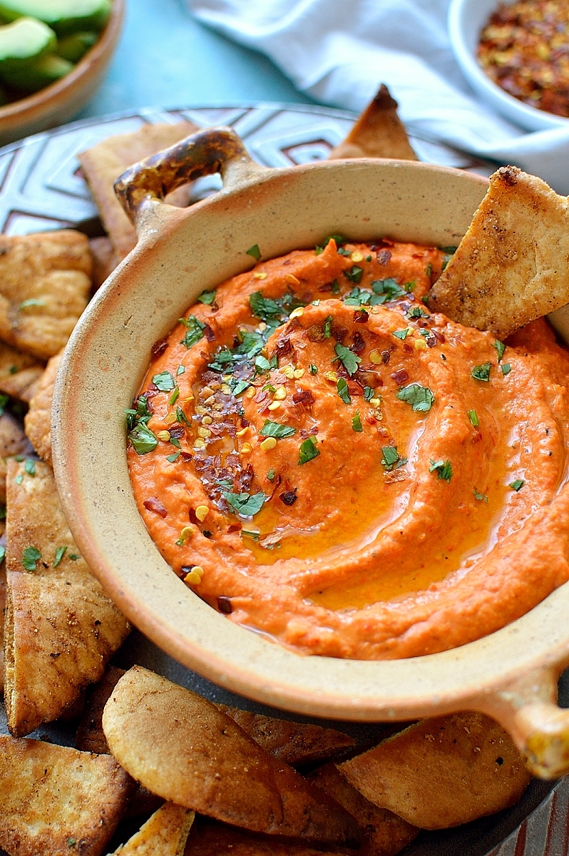 Roasted Red Pepper And Chili Hummus With Seasoned Pitta Chips