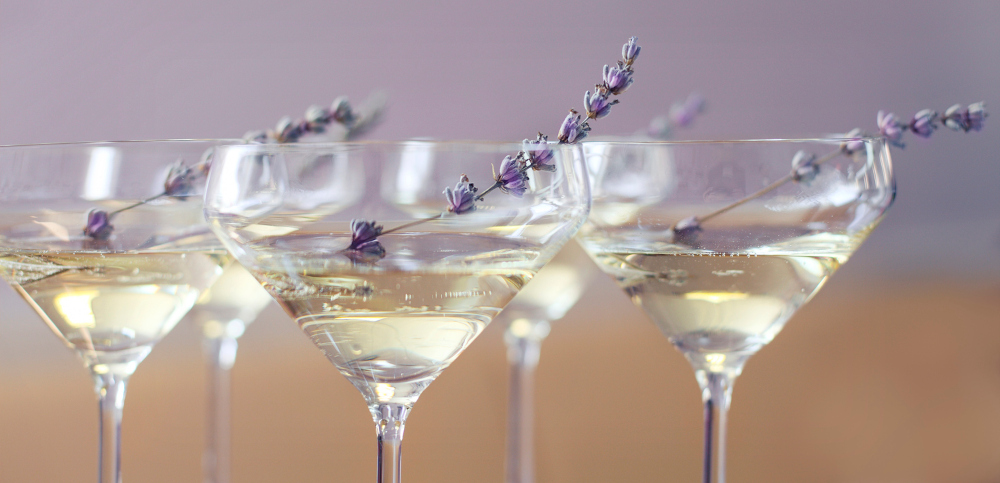 Champagne with Lavender - Flower Cocktail Garnish