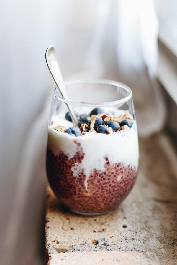 Chia overnight oats with berries