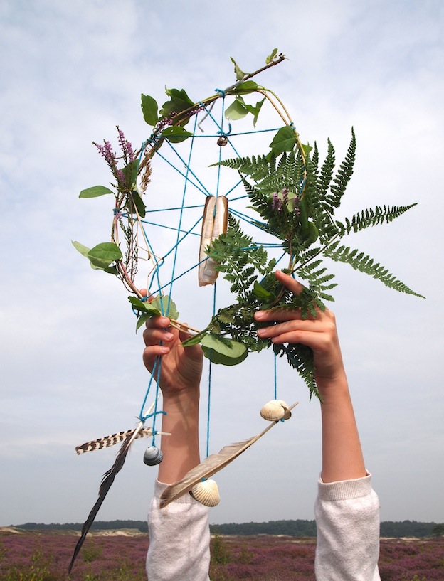 Diy nature made dreamcatcher