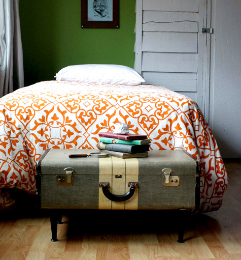 Diy suitcase coffee table