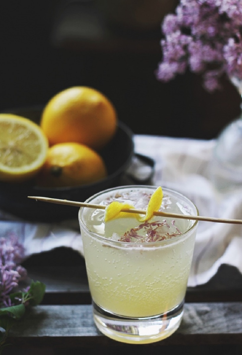 Lilac Lemon Fizz - Floral Fizz Cocktail Recipes