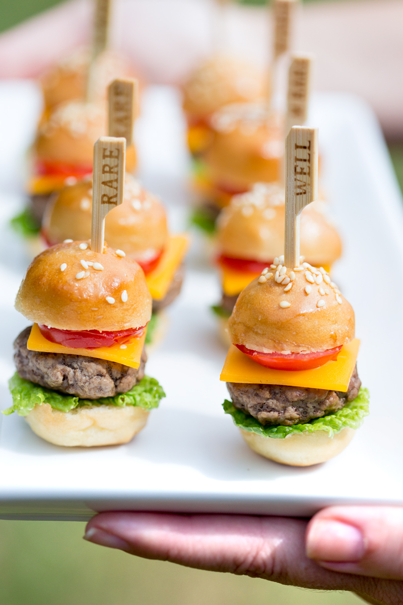 Mini cheeseburgers recipe