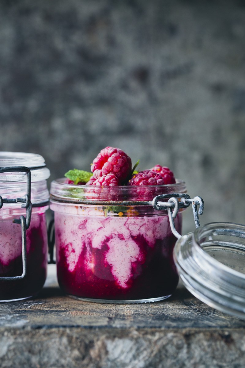Beet and berry overnight oats