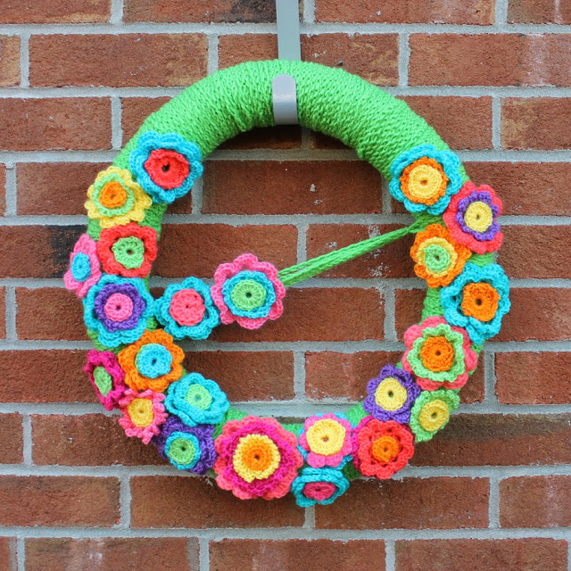 Diy crochet flower wreath