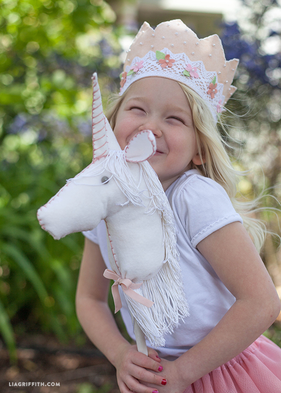 Diy felt stick unicorn horse