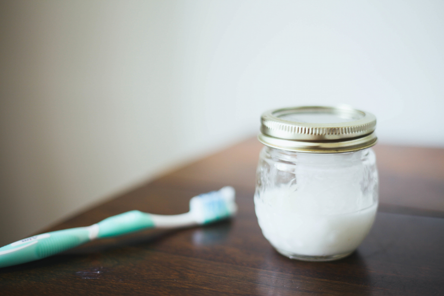 Homemade coconut oil toothpaste