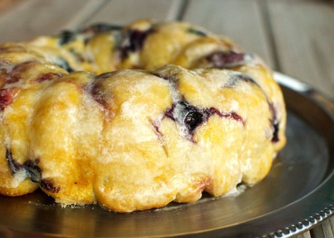 Berry monkey bread