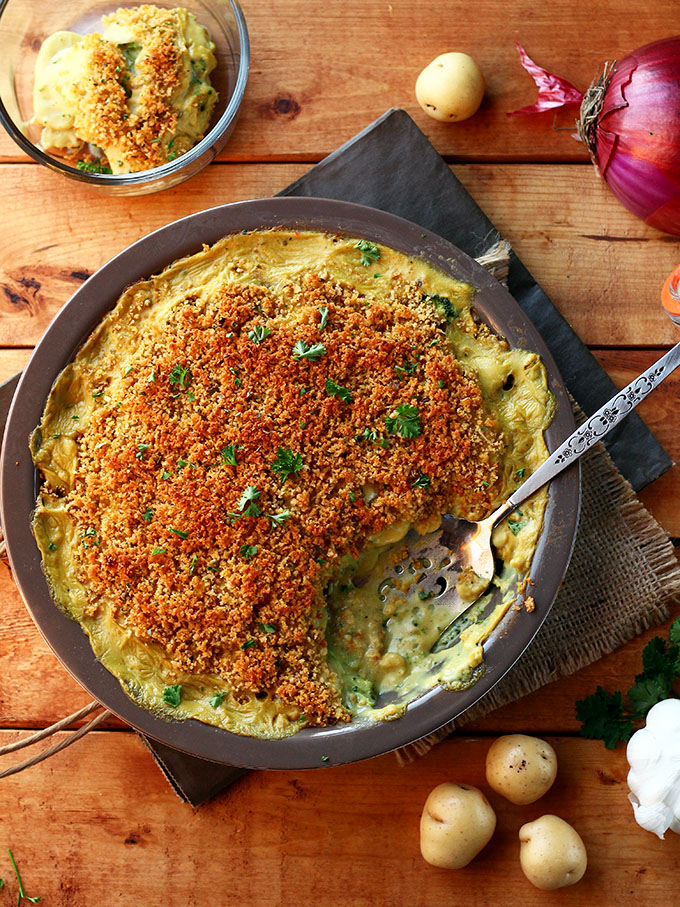 Cheesy vegan potato broccoli casserole5
