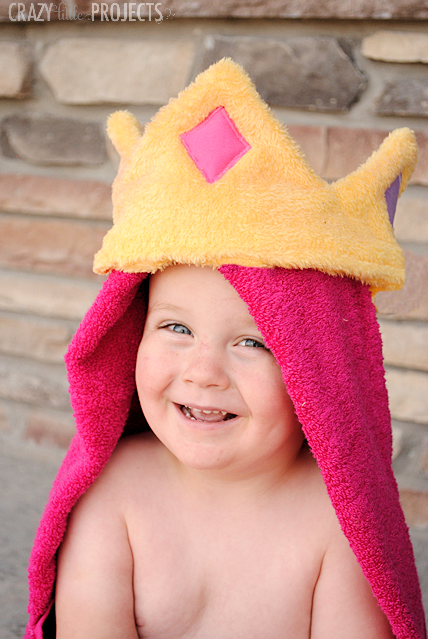 Princess hooded towel