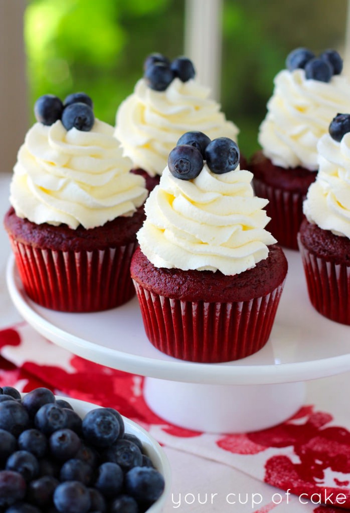 Red velvet whipped cream cupcakes 698x1024