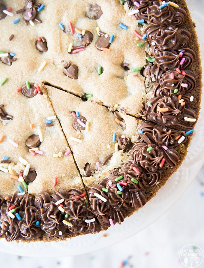 Giant chocolate chip cookie cake