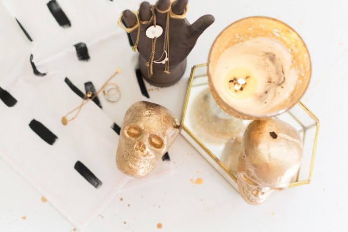 Diy decorative gold skulls