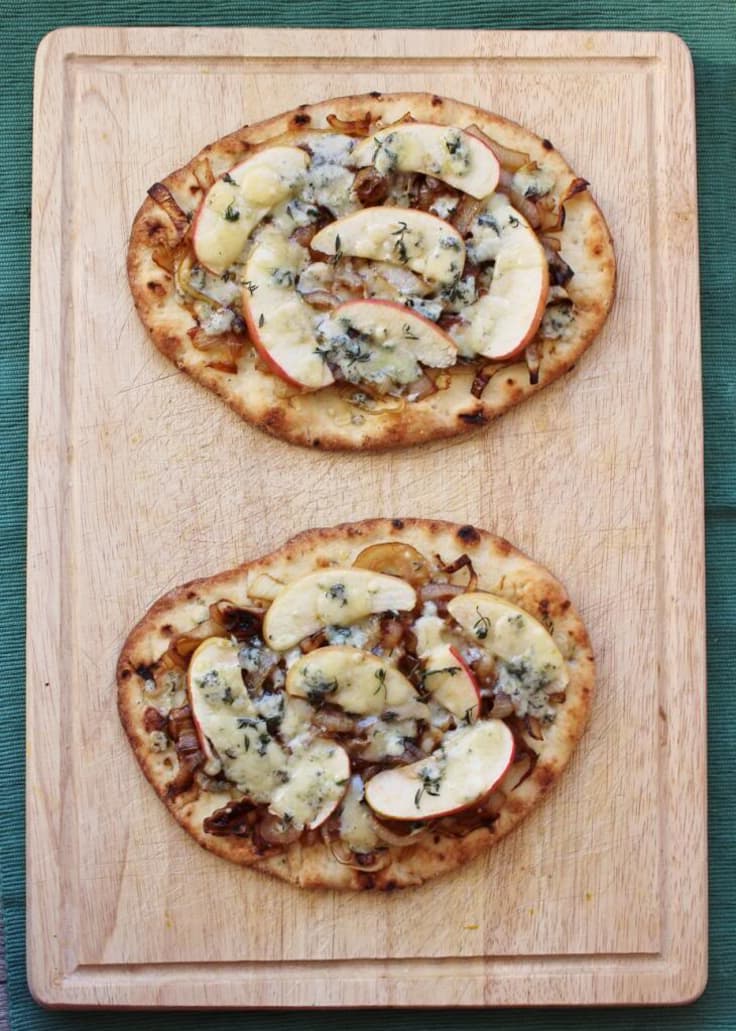 Blue cheese and apple naan bread pizza