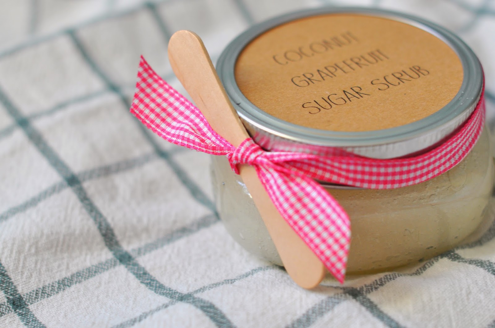 Coconut grapefruit sugar scrub diy