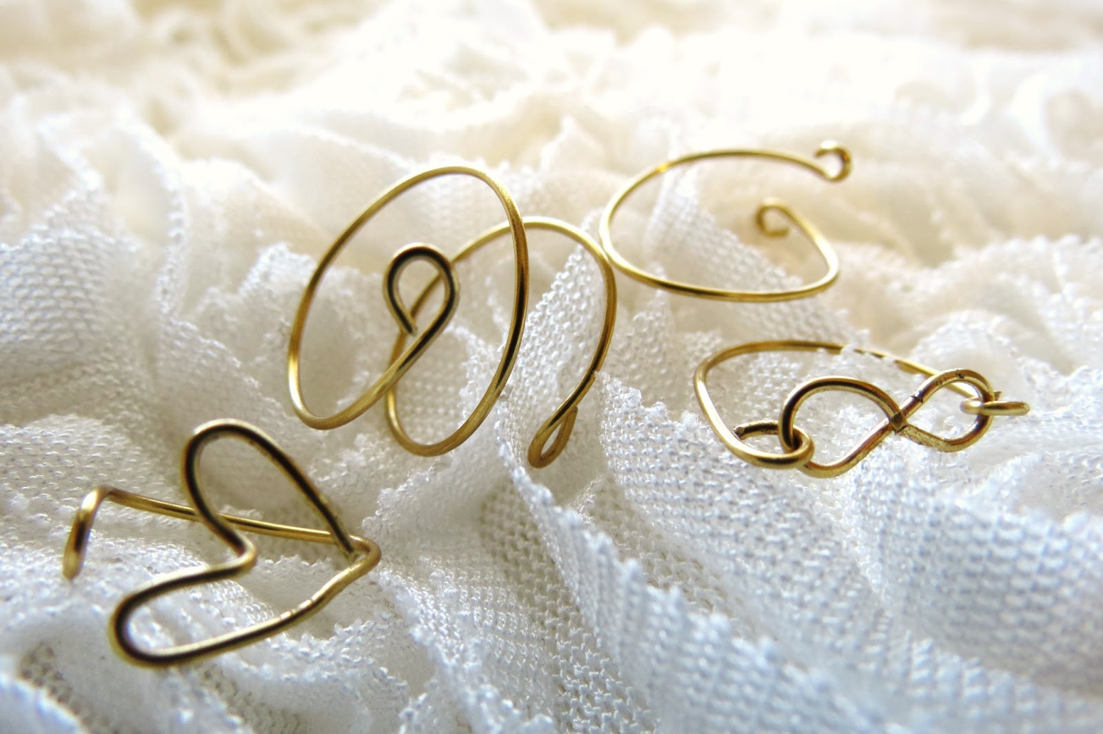 Pretty wire spiral rings