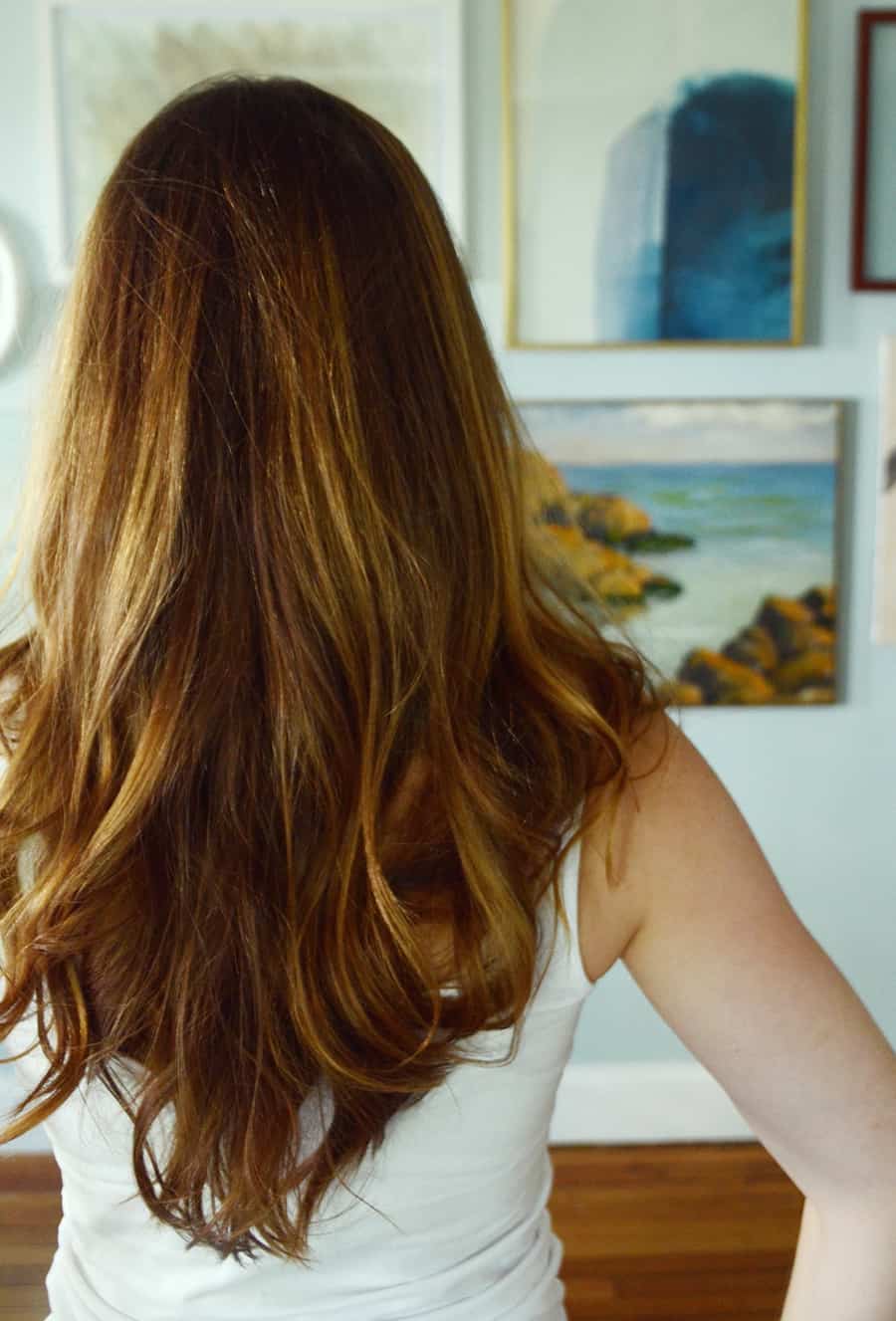 How To Curl Your Hair And Create Beachy Waves With a Curling Wand