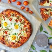 Breakfast pizza - enjoy pizza any time of day with this awesome breakfast pizza recipe!