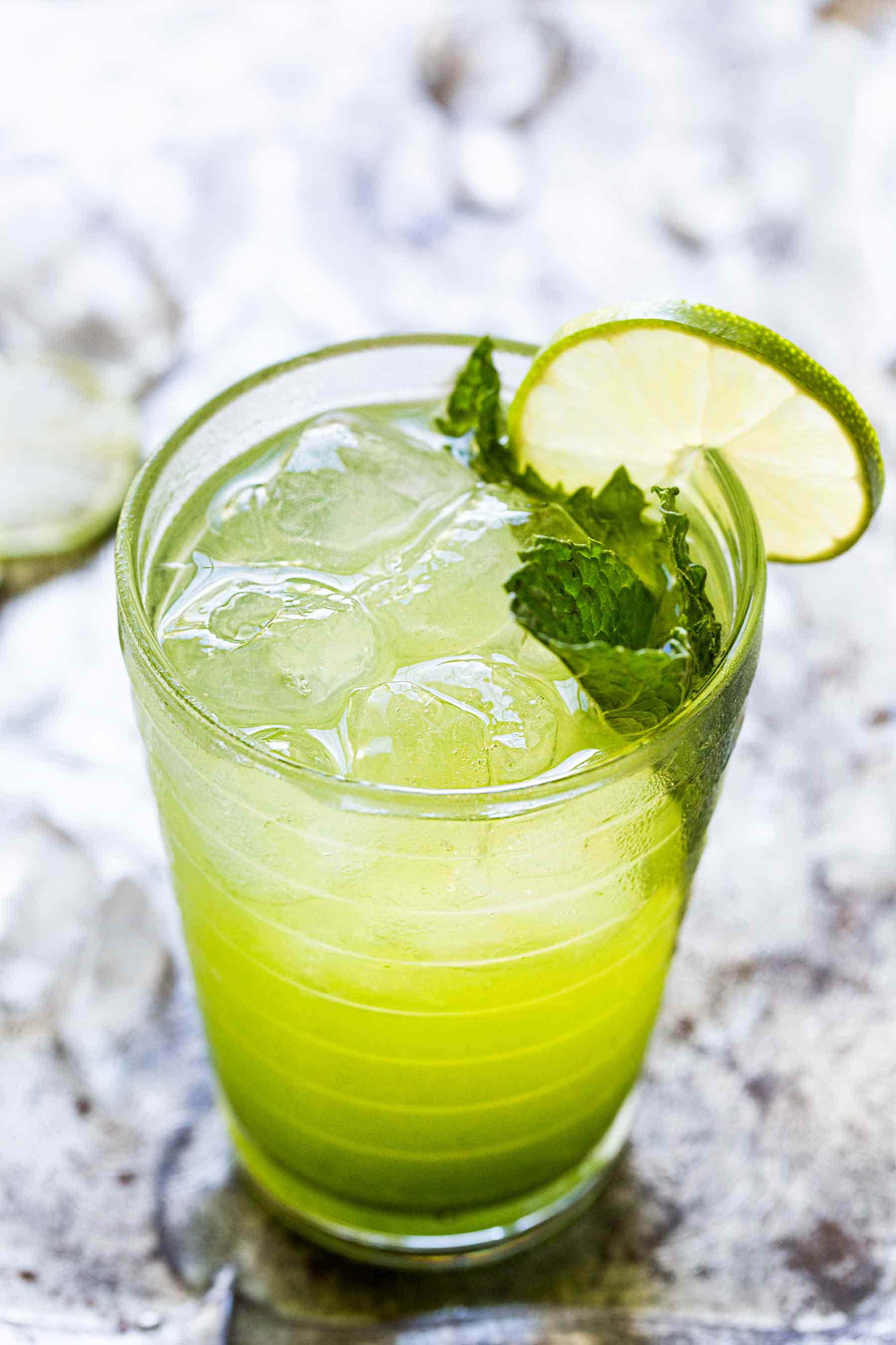 Mint and lime mojito recipe