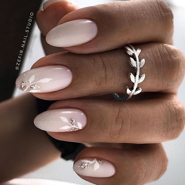 Flowery manicure