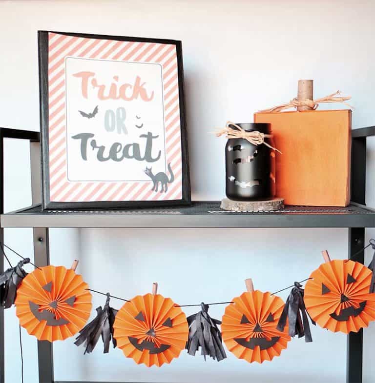 Rosette pumpkin garland diy for halloween