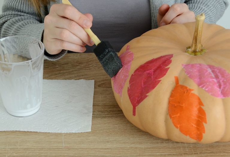 How To Decorate A Pumpkin With Tissue Paper (Maché Technique)