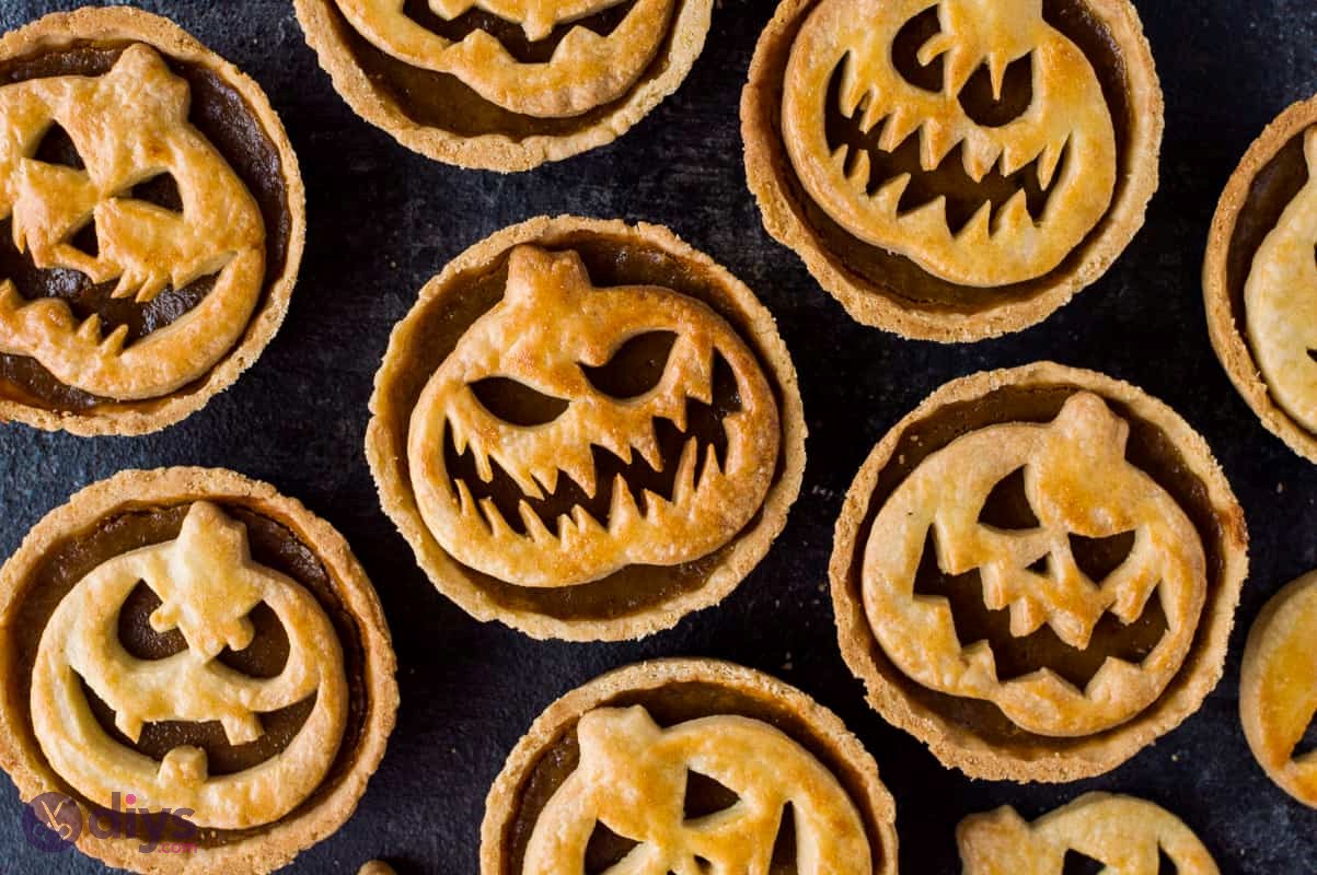 Halloween themed snacks jack o lantern pumpkin pies