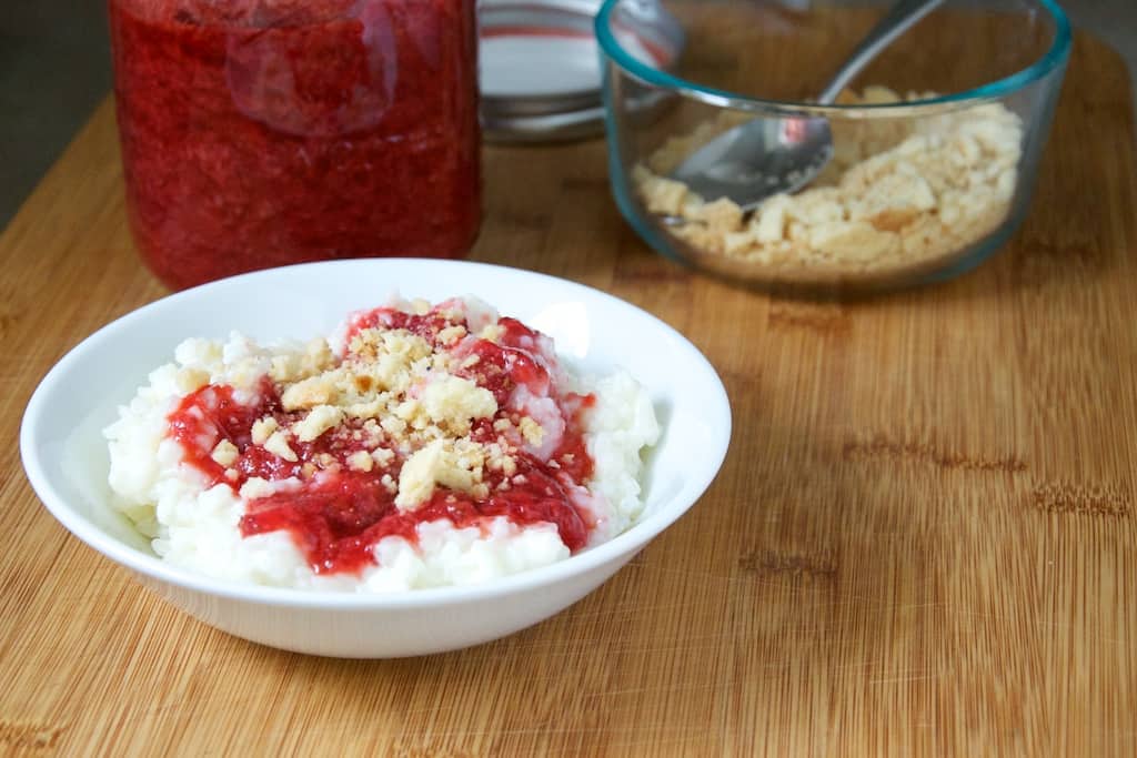 Rice pudding with strawberry jam